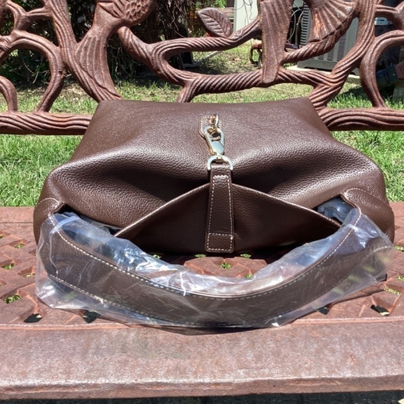 NWOT Vegan Leather Mahogany Brown Hook Close GoldTone Hardware Tote/Shoulder Bag - Picture 8 of 10